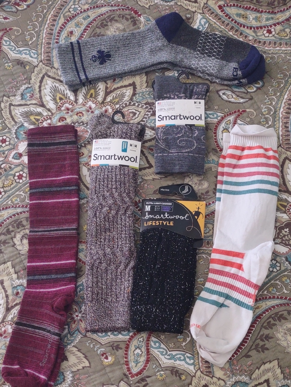 Smartwool & Bombas Sock Lot Size M 6 Pairs 3 New & 3 Gently Used